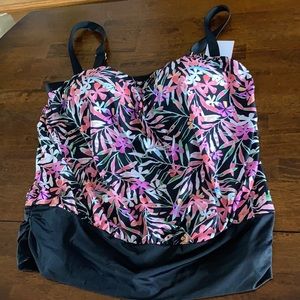 New swimsuit for all top Sz 8